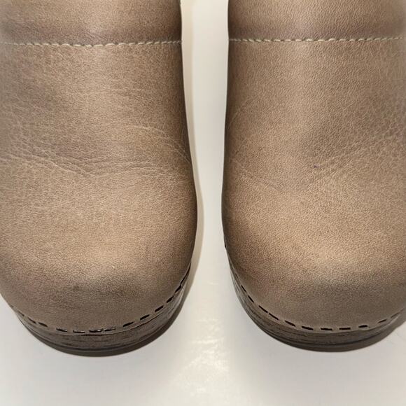 Dansko Professional Clogs Tan / Beige, Women's Size 38 / US Size 7.5-8 - Picture 9 of 11